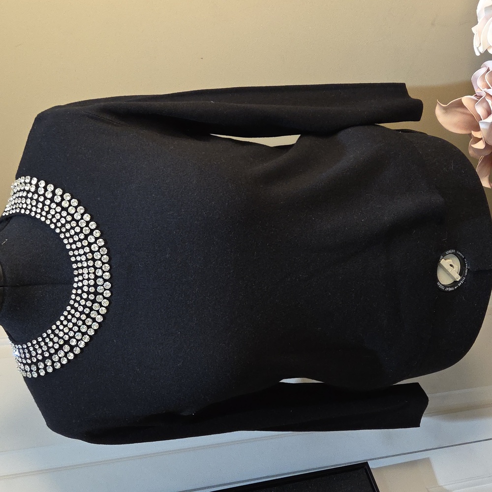 Nwt XL  Liv MILANO  black sweater with Stone ZIRCONIA